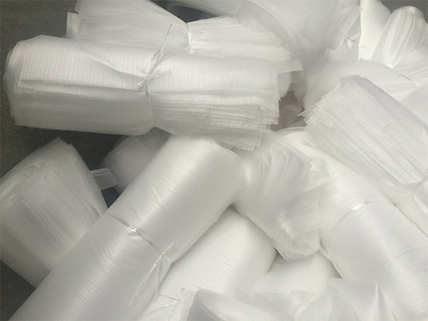 別小看這層珍珠棉！抗靜電性能讓精密儀器運(yùn)輸零風(fēng)險(xiǎn)